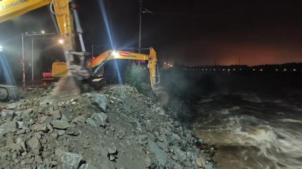 百进配资 中国安能二局紧急驰援北京密云抗洪抢险