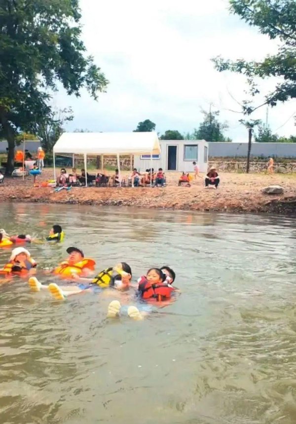 牛金财富 搜索预订量暴涨！年轻人悄悄流行起“窝囊版”……“难度刚刚好，要的就是这个”，太多人找到共鸣