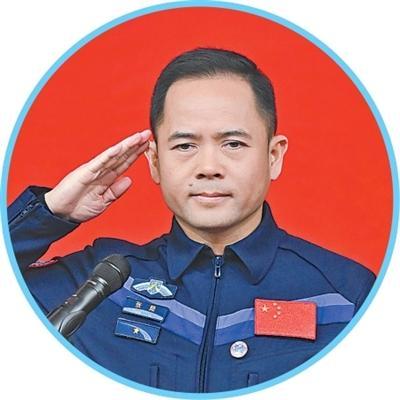 华亿配资 神二十一航天员出征现场 新乘组启航探索新征程